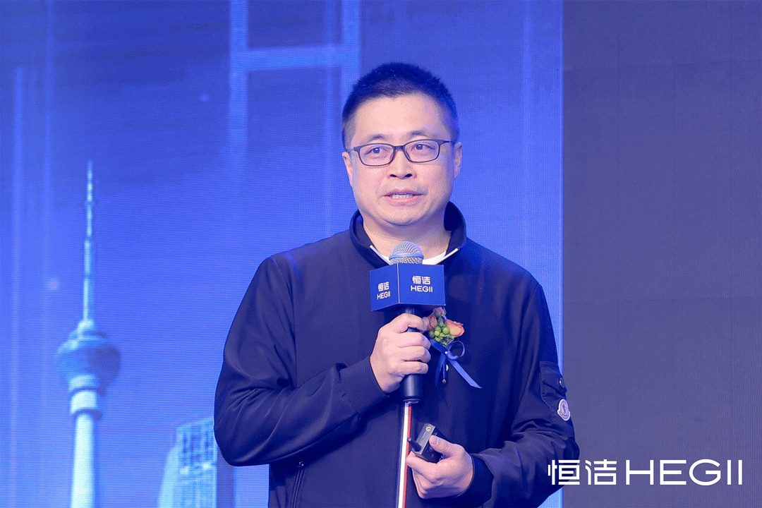 6、GIF：優居張院長、網易家居胡總演講照.gif