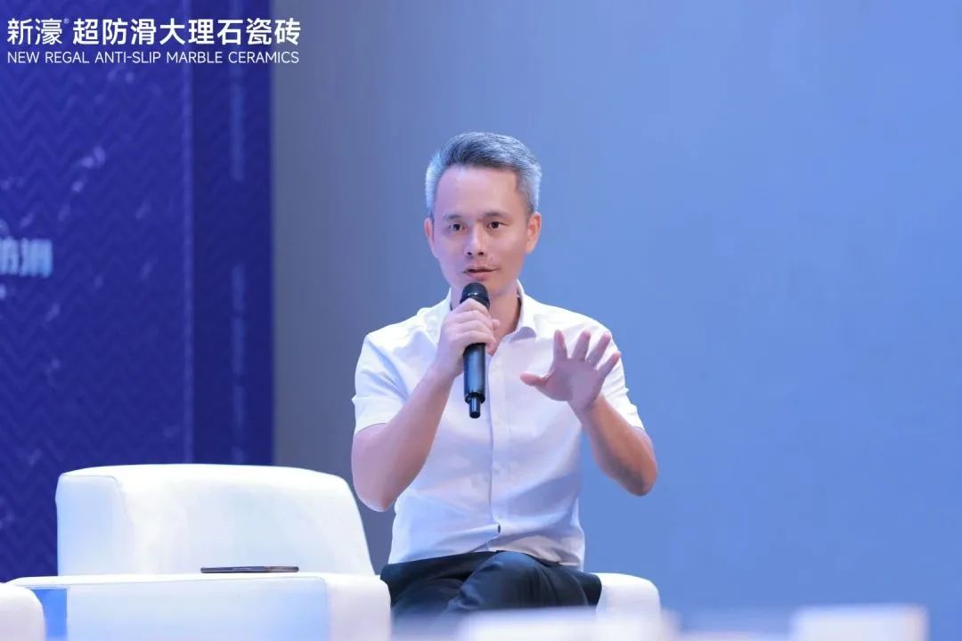 新濠品牌戰(zhàn)略升級暨二代超防滑新品發(fā)布會圓滿成功！20.jpg